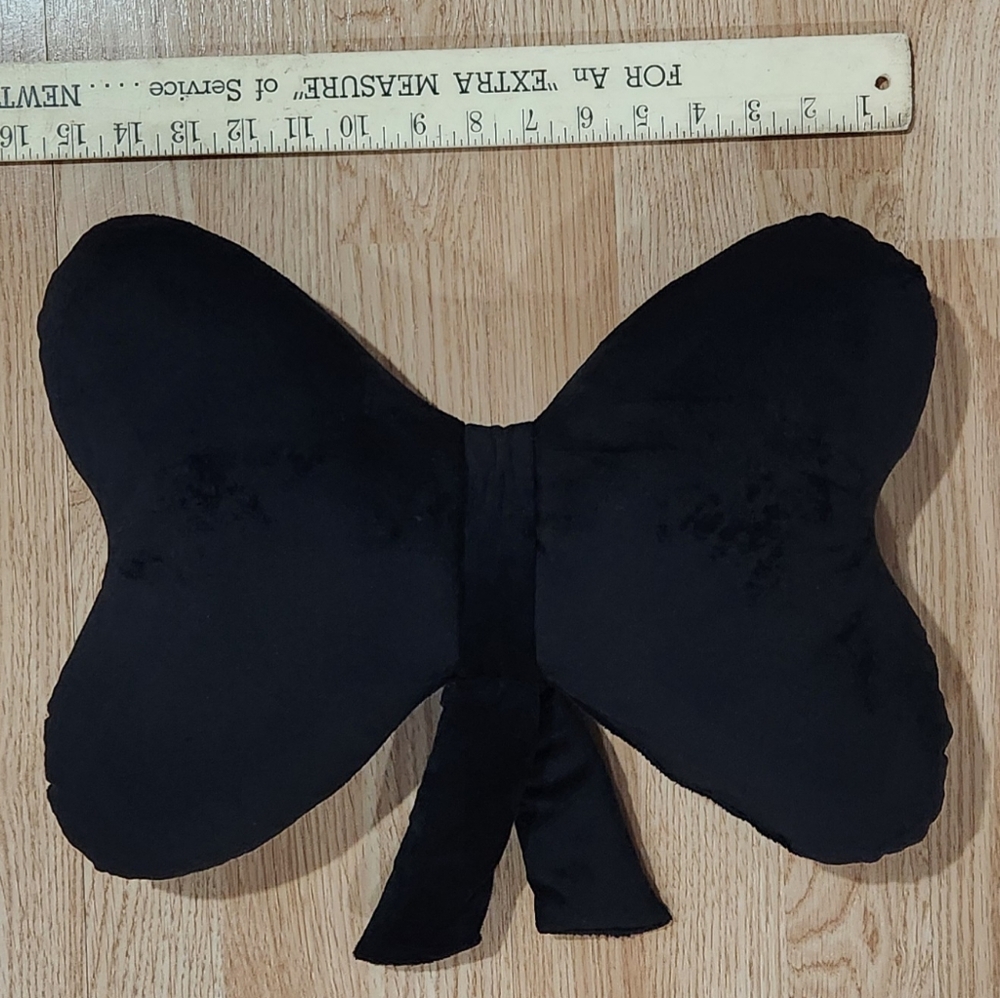 Black Bow Shaped Pillow